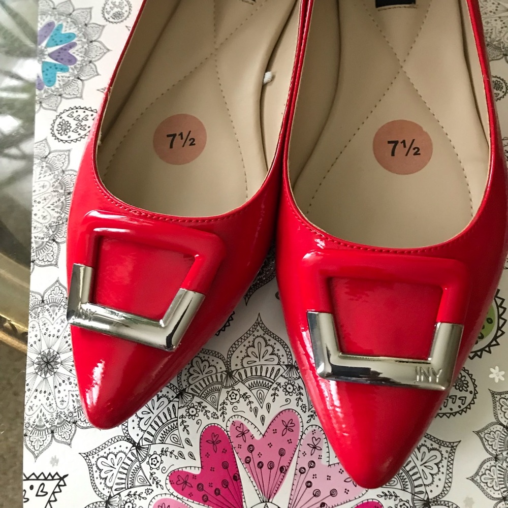 Ladie’s flat shoes
